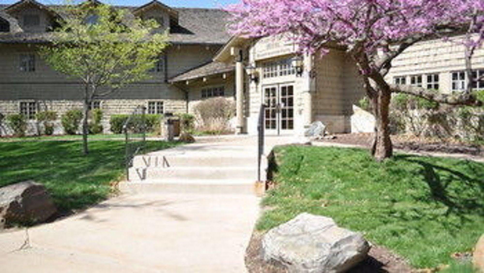 Starved Rock Lodge & Conference Center Utica Exteriör bild